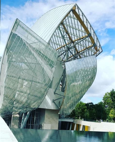 louis vuitton building paris frank gehry|which museum have louis vuitton.